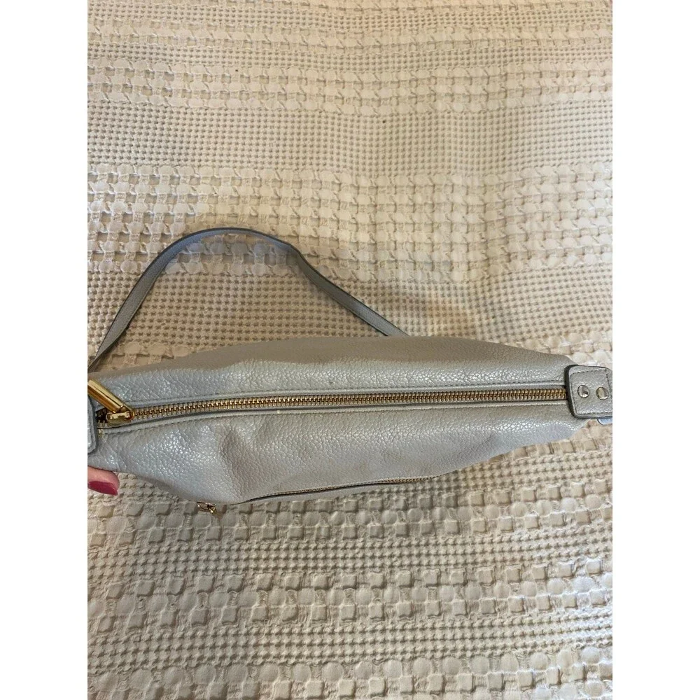 A New Day Light Gray Pebbled Crossbody Bag Gold Zip‎ Minimalist Travel Purse